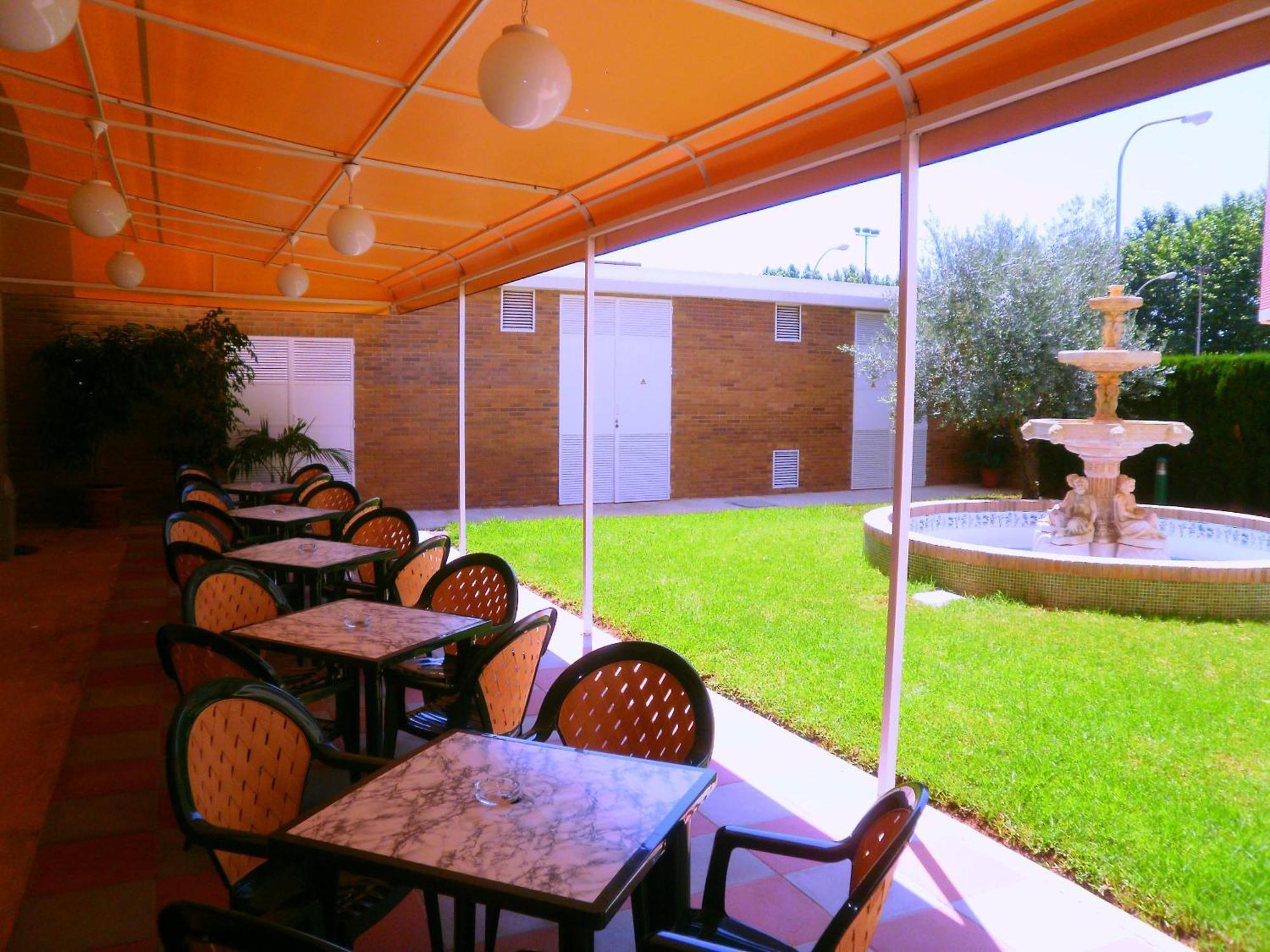 Hotel Bartos Almussafes Restaurant foto